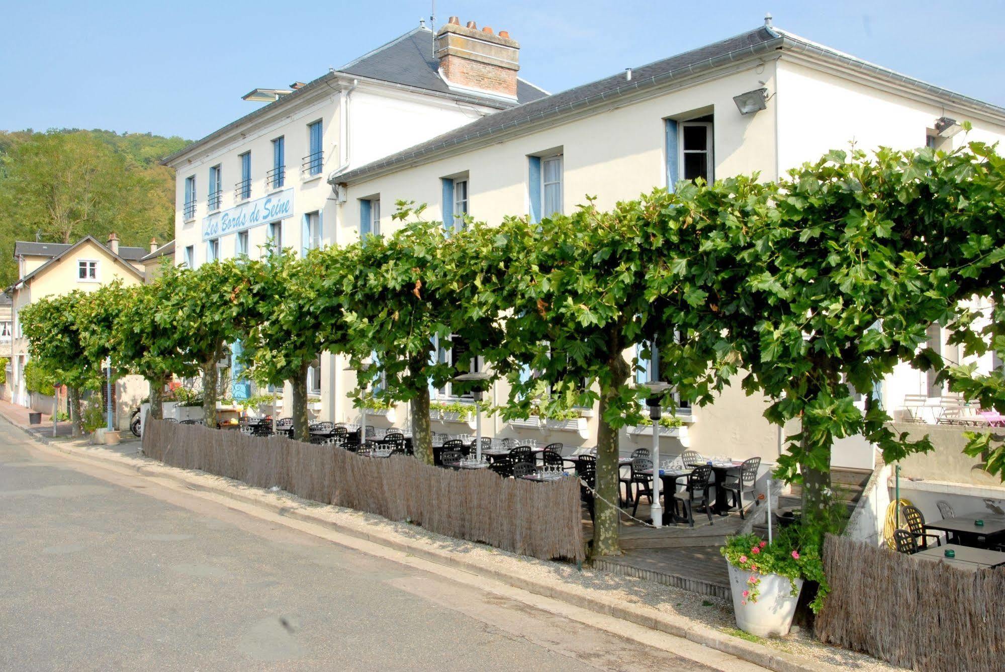 Logis Hotel & Restaurant - Les Bords De Seine La Roche-Guyon Eksteriør billede