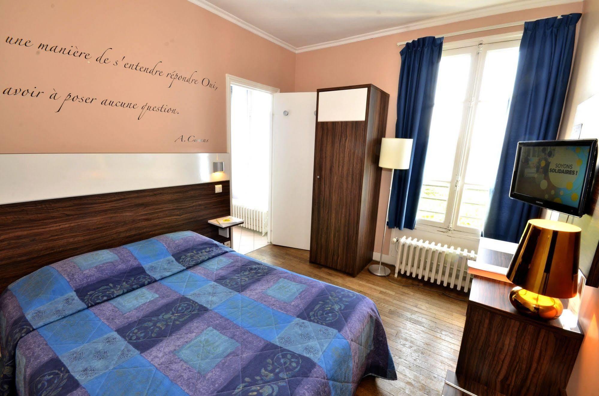 Logis Hotel & Restaurant - Les Bords De Seine La Roche-Guyon Eksteriør billede